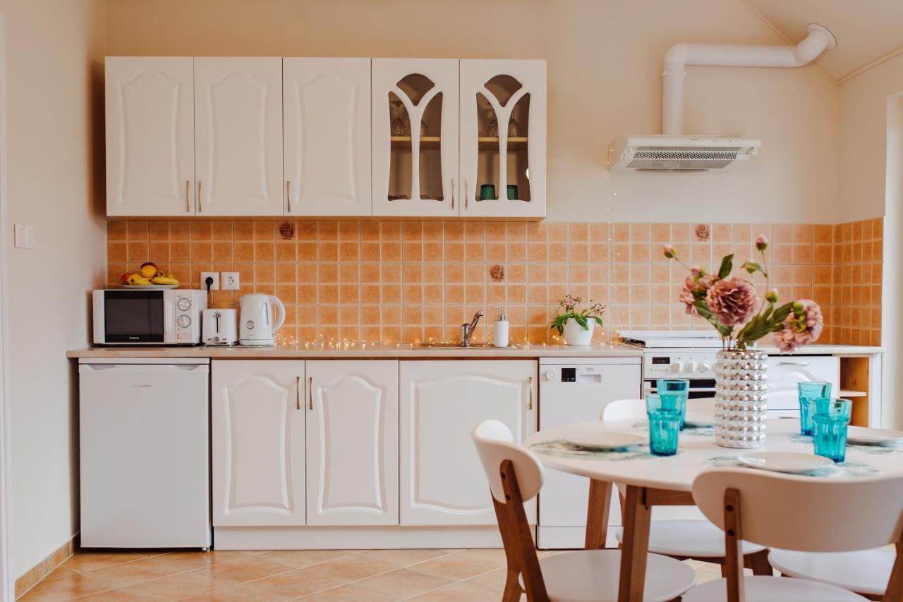 Kamilla Apartman Makó Kültér fotó